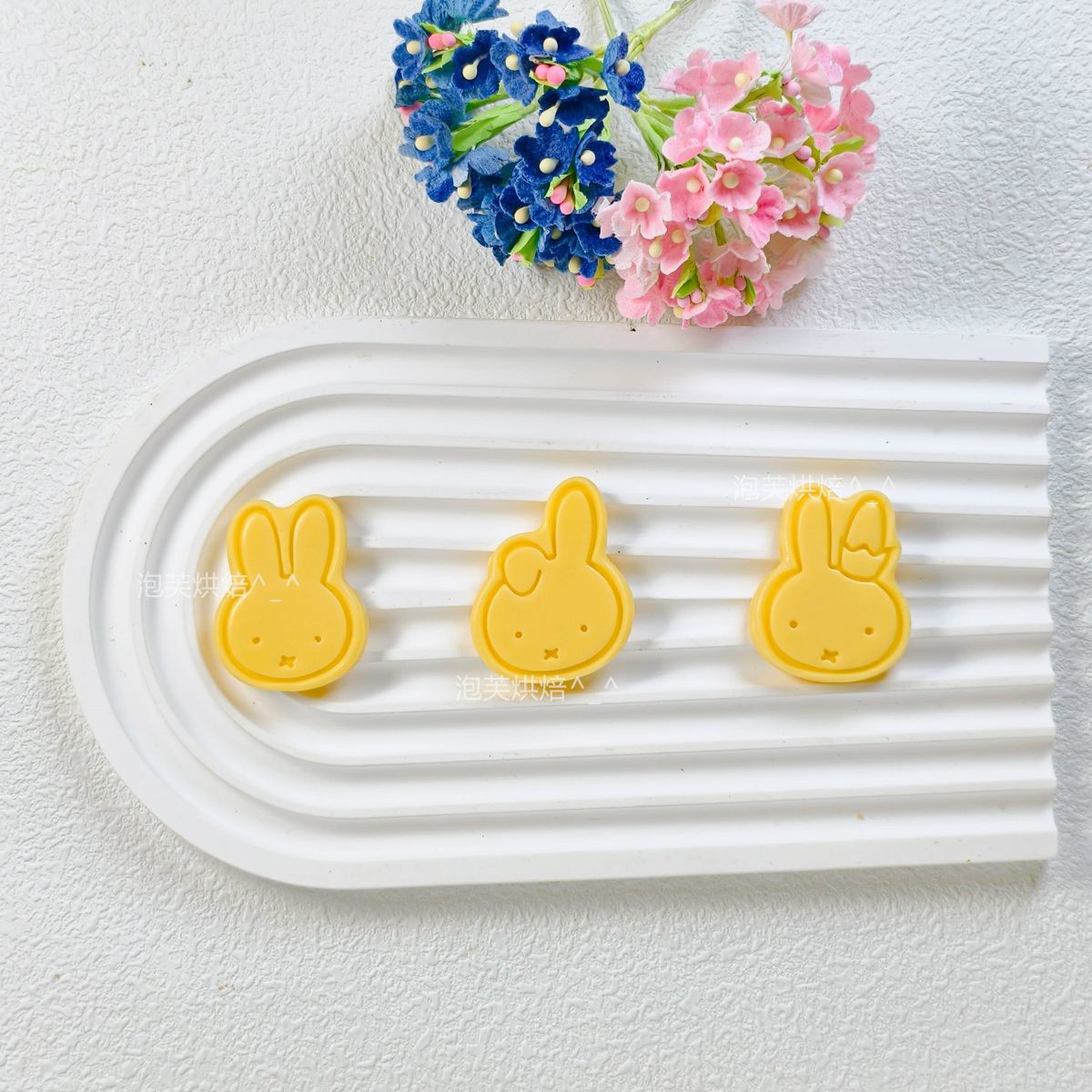 Cute 3D Press Cookie Mold with - огляд і ціна Commercial Kitchen Products