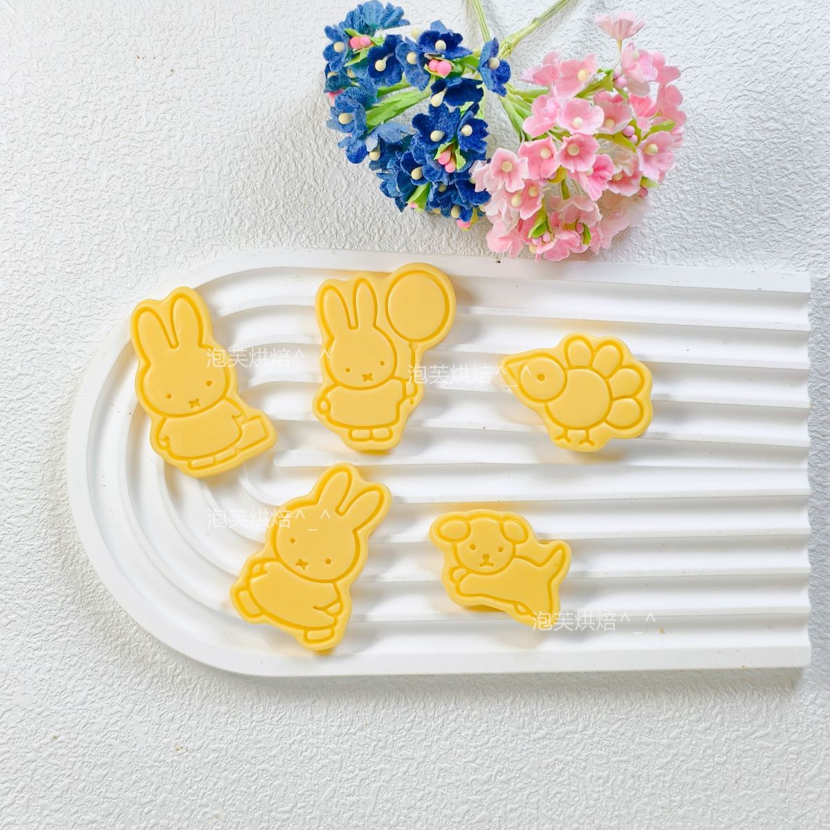 Cute 3D Press Cookie Mold with - огляд і ціна Commercial Kitchen Products